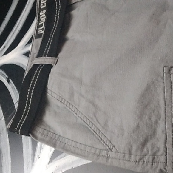 CARGO SHORTS.        "PLUGG CO." SZ 32 GREY MENS/UNISEX - Picture 6 of 11